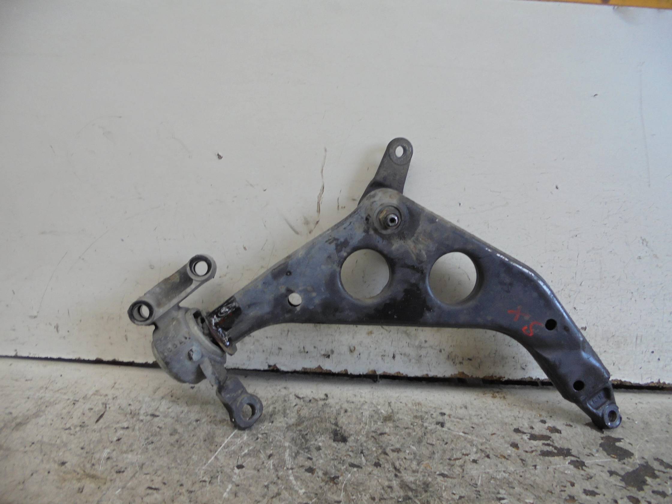 Braccio oscillante sosp. ant. sx.